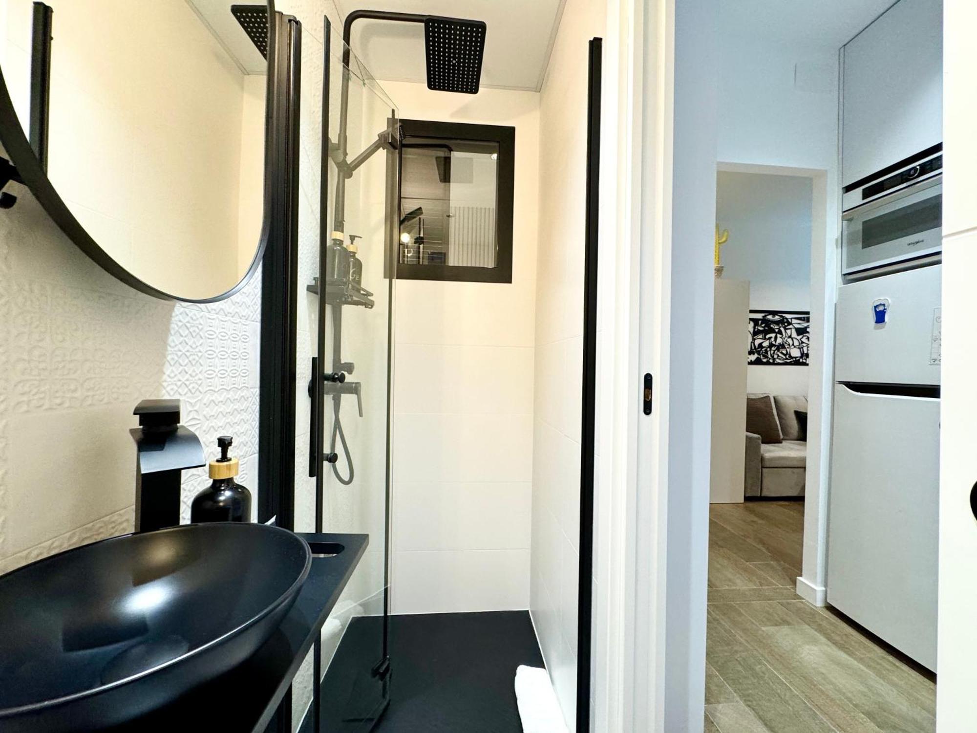 Luxury Flat City Center Full Equipe Non Touristic マドリード エクステリア 写真