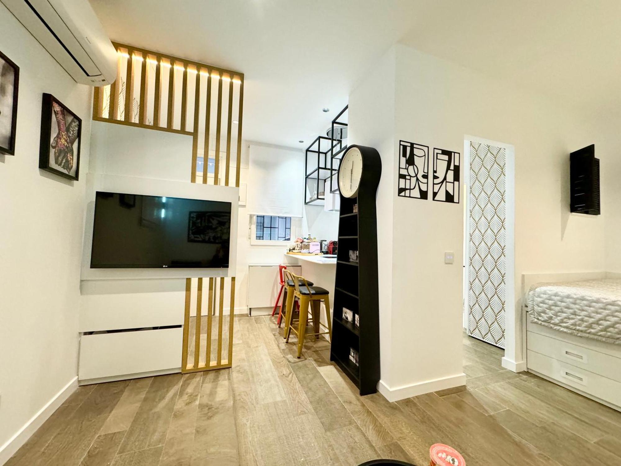 Luxury Flat City Center Full Equipe Non Touristic マドリード エクステリア 写真